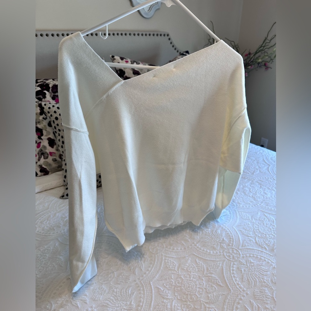 NWT Line & Dot Favorite Geometric Neck Sweater Size XS - Picture 5 of 7